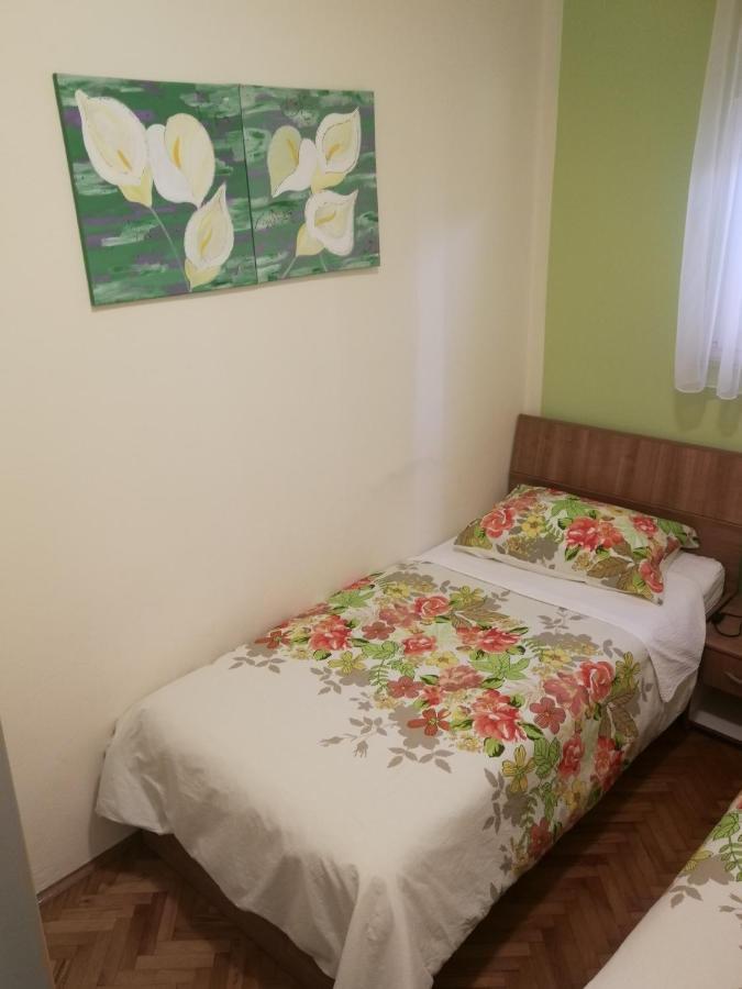 Apartment Cozy ชิเบนิก ภายนอก รูปภาพ