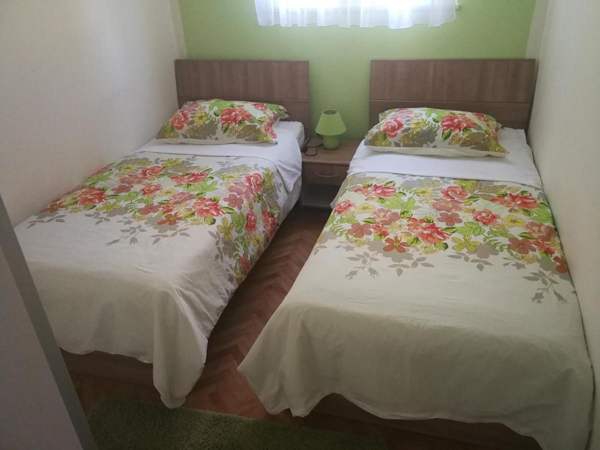 Apartment Cozy ชิเบนิก ภายนอก รูปภาพ