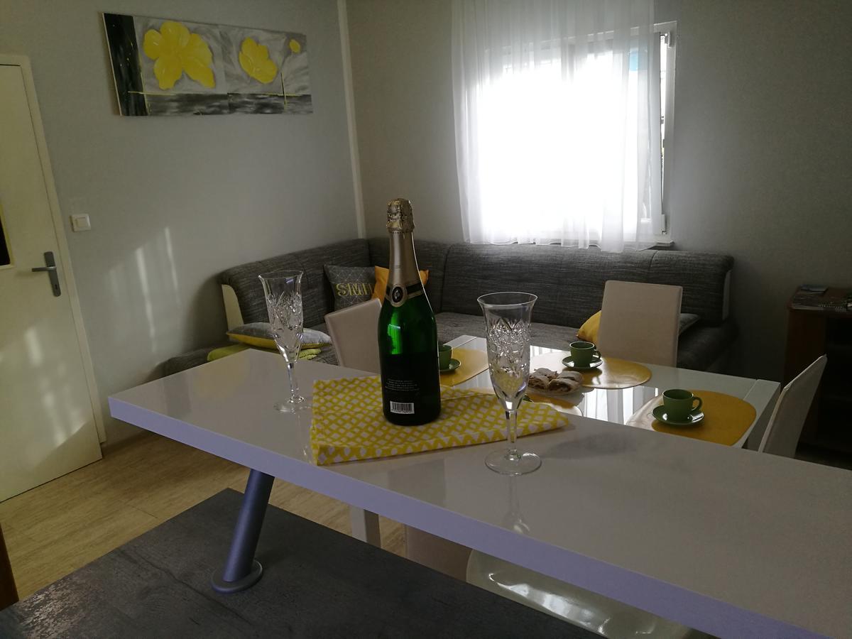 Apartment Cozy ชิเบนิก ภายนอก รูปภาพ