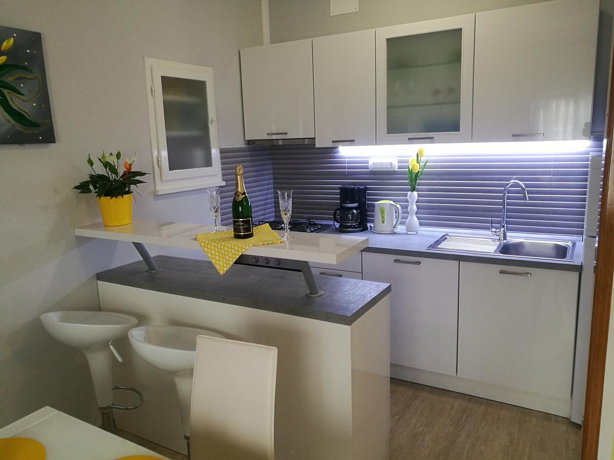 Apartment Cozy ชิเบนิก ภายนอก รูปภาพ